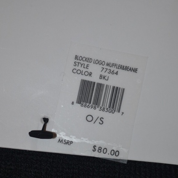 Calvin Klein: 2 Piece Set, Hat and Scarf - Picture 5 of 5