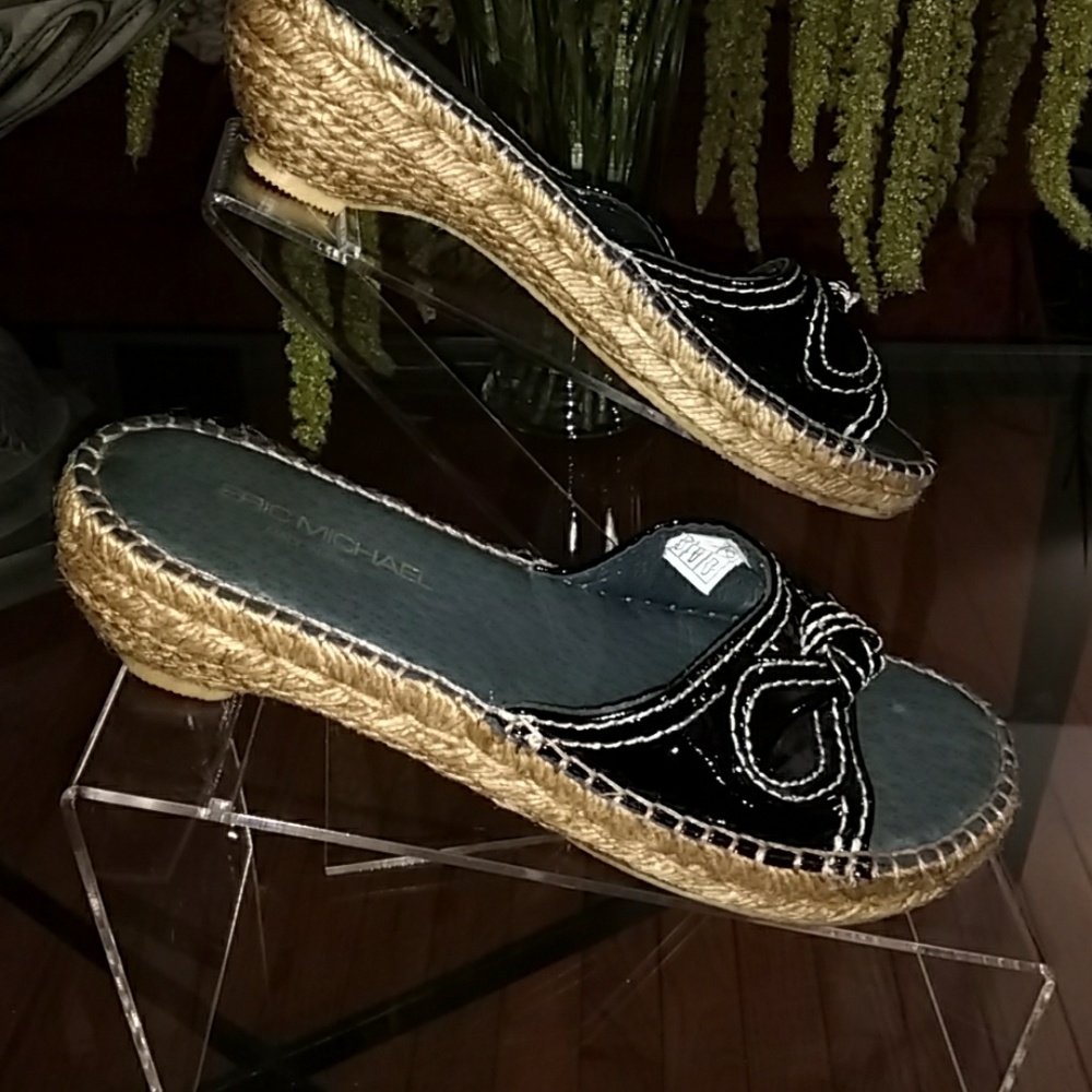 Eric Michael Patent Leather Side On - Picture 2 of 5
