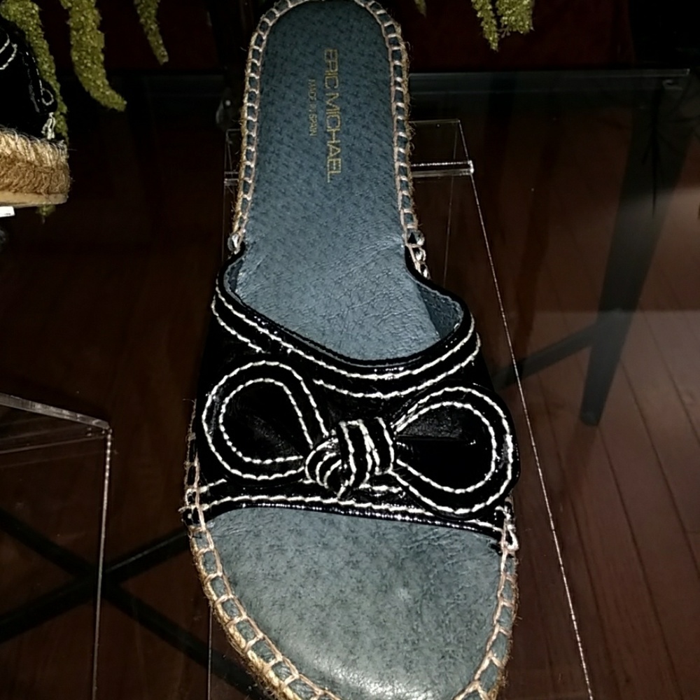 Eric Michael Patent Leather Side On - Picture 4 of 5