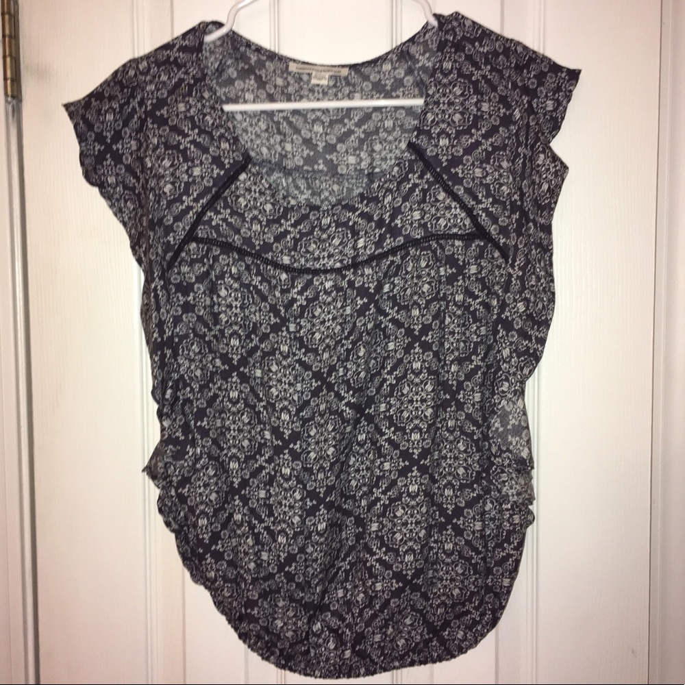 American Eagle ruffle top