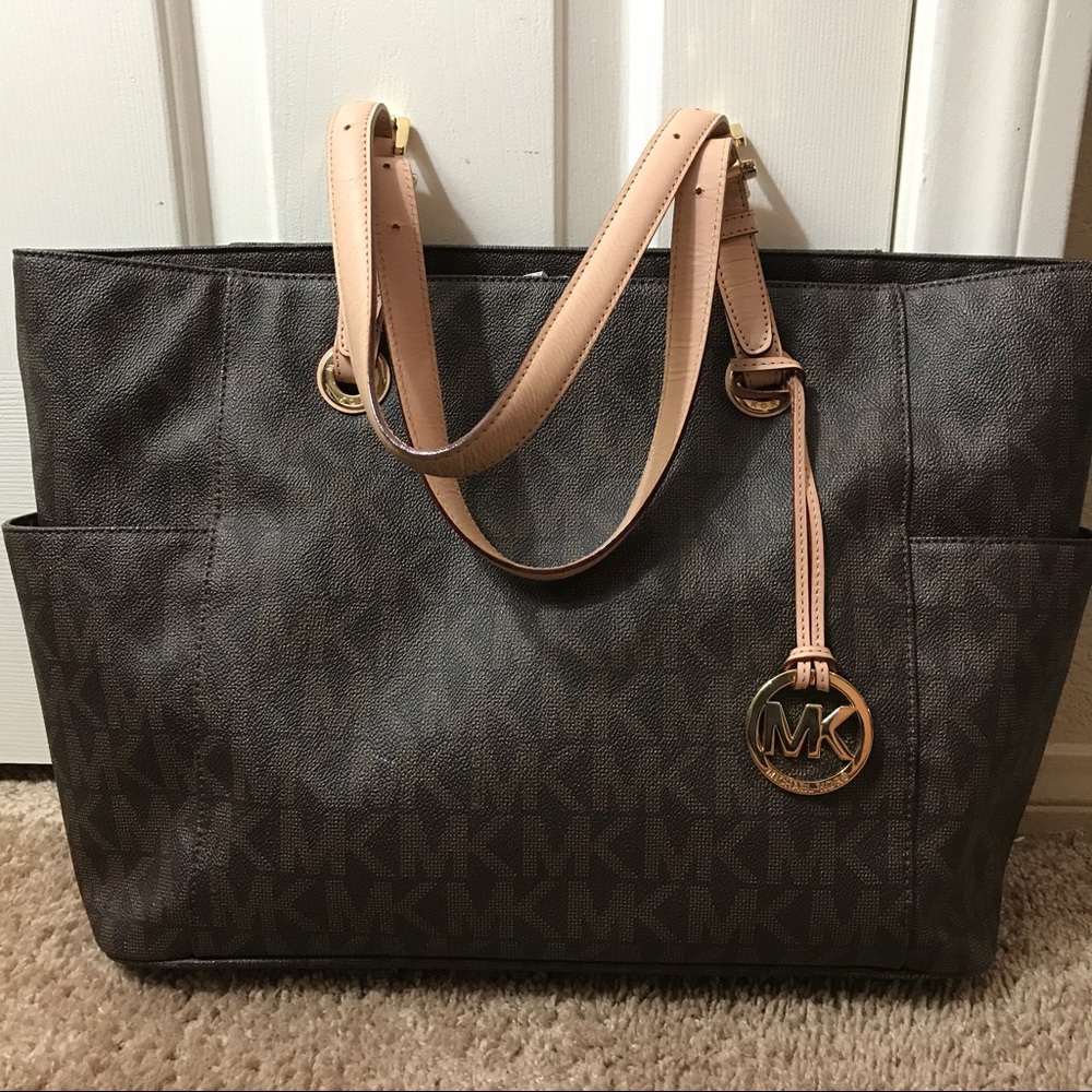 TRADING PLS DONT BUY Michael kors monogram tote