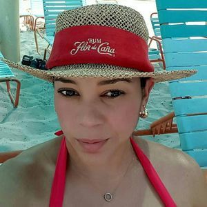 Meet your Posher, Alejandra