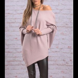 Off the should tan sweater never worn!!