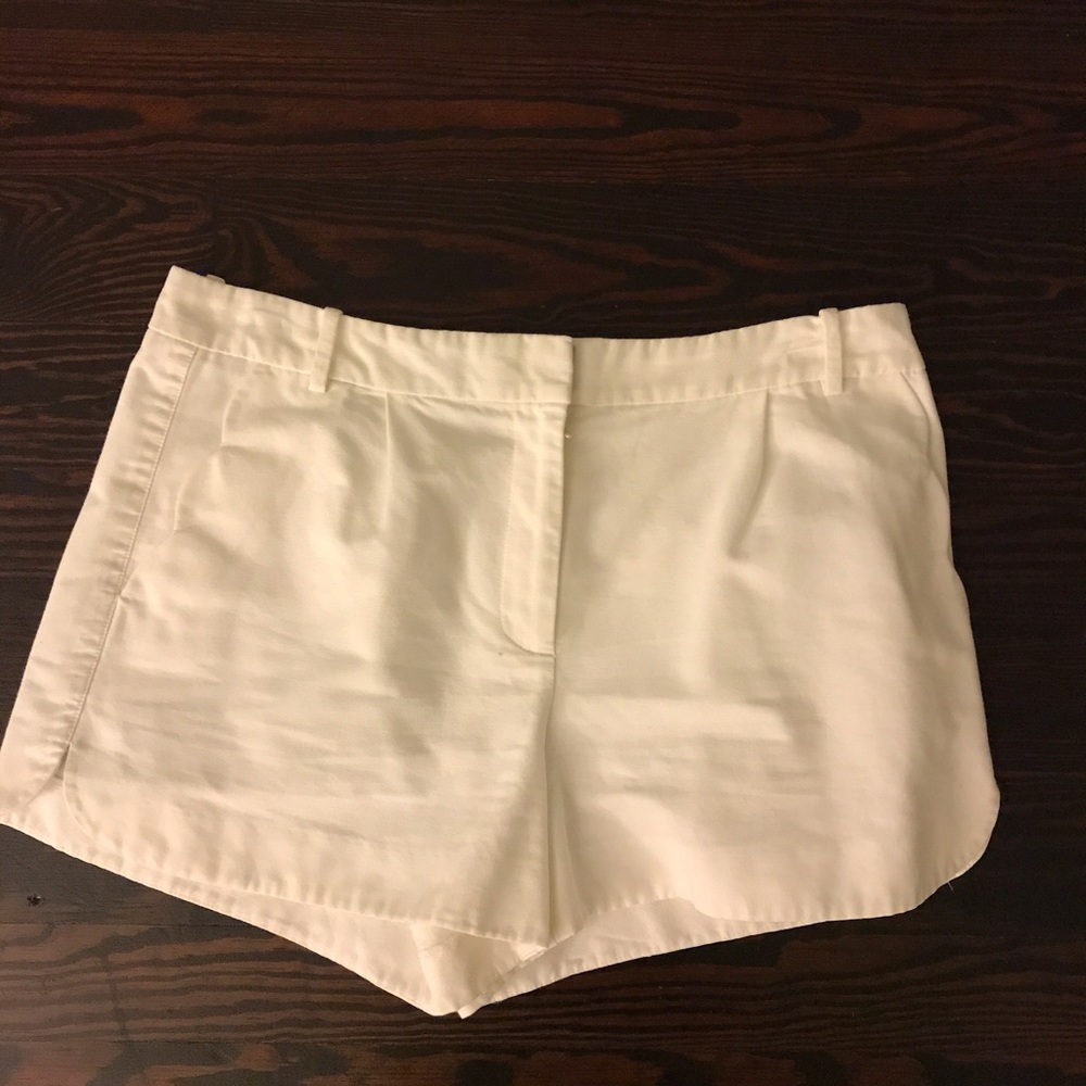 Size 10 (runs small) White Jcrew Scalloped Shorts