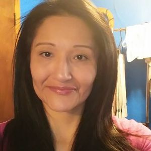 Meet your Posher, Adria