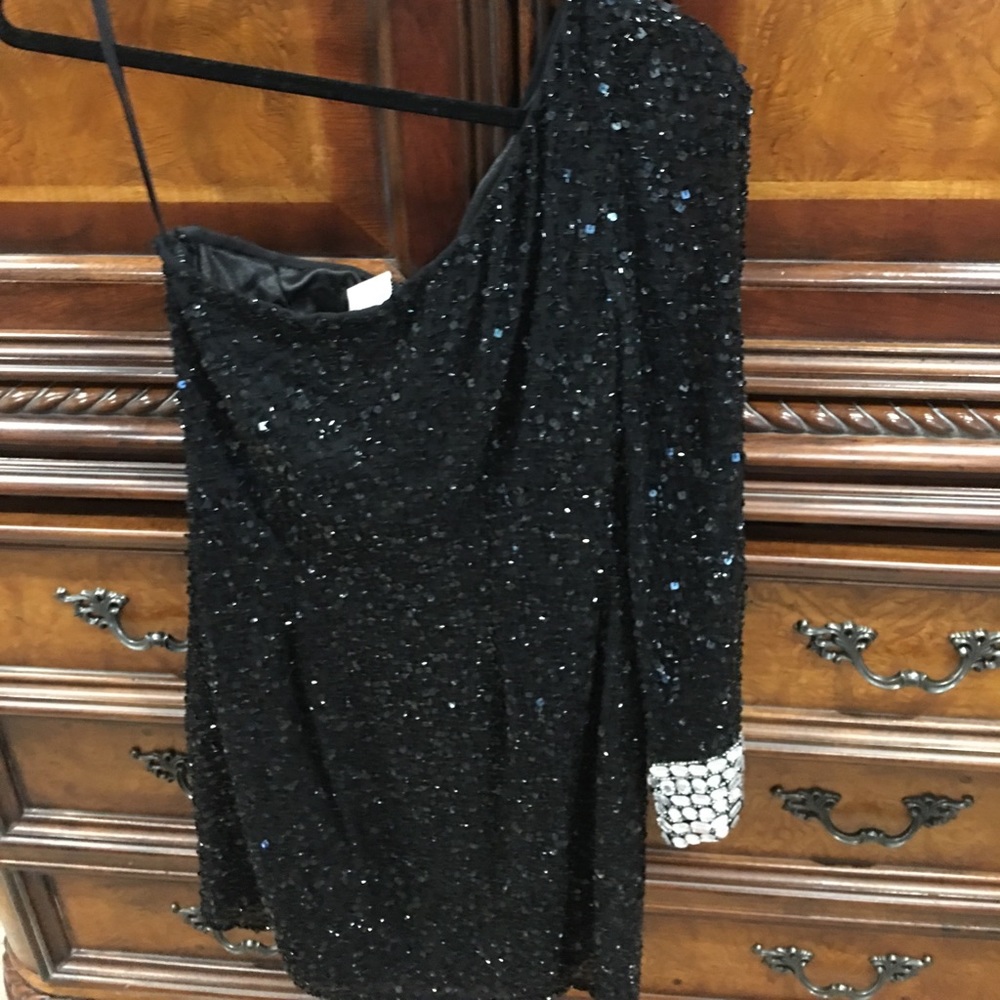 One Shoulder Black Sequin Mini Sequin Dress - Picture 4 of 4