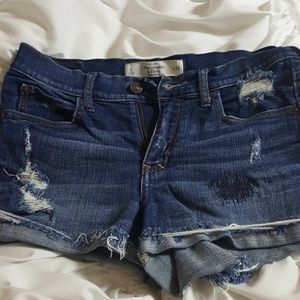 Abercrombie & Fitch size 6 short