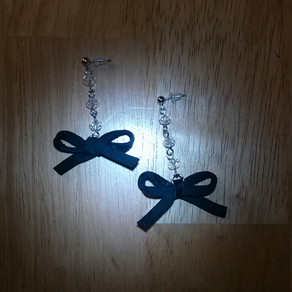Leather Bow Dangle Diffuser Earrings