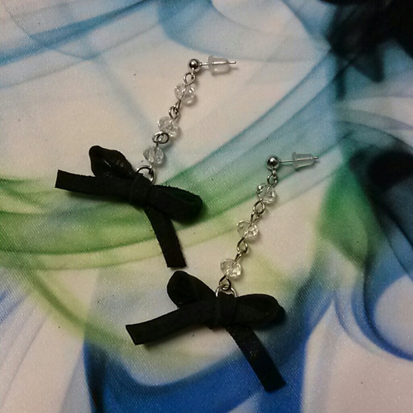 Leather Bow Dangle Diffuser Earrings - Picture 3 of 3