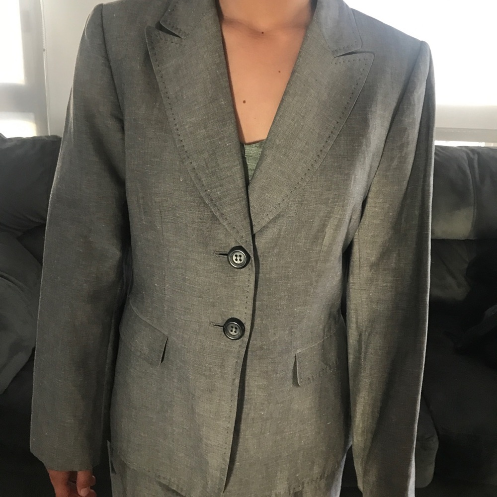 Tahari suit