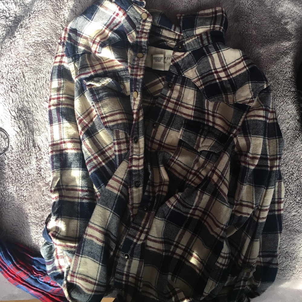 flannels - Picture 3 of 4