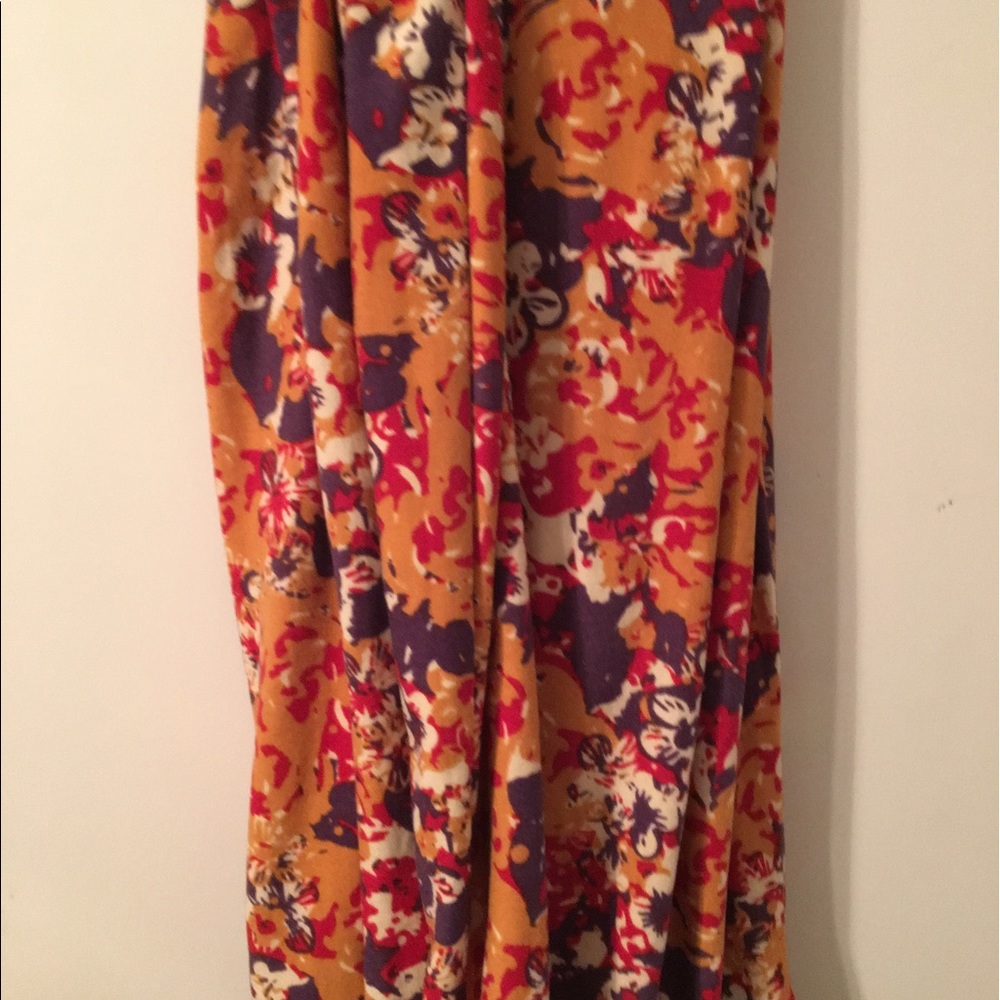 LuLaRoe Tall & Curvy Leggings