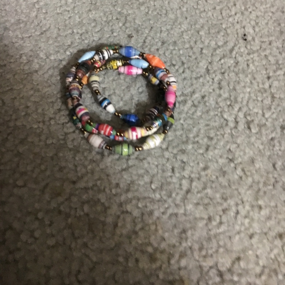 Paper bead bracelet