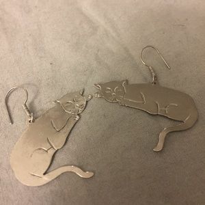 Sleeping cat earrings