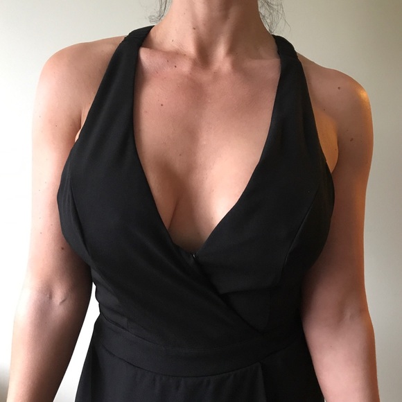 Black Crosscross Tulip Romper - Picture 6 of 7