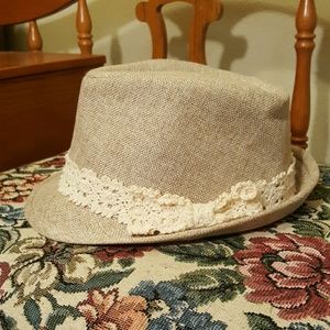 Adorable Cream Fedora With Lace Detail