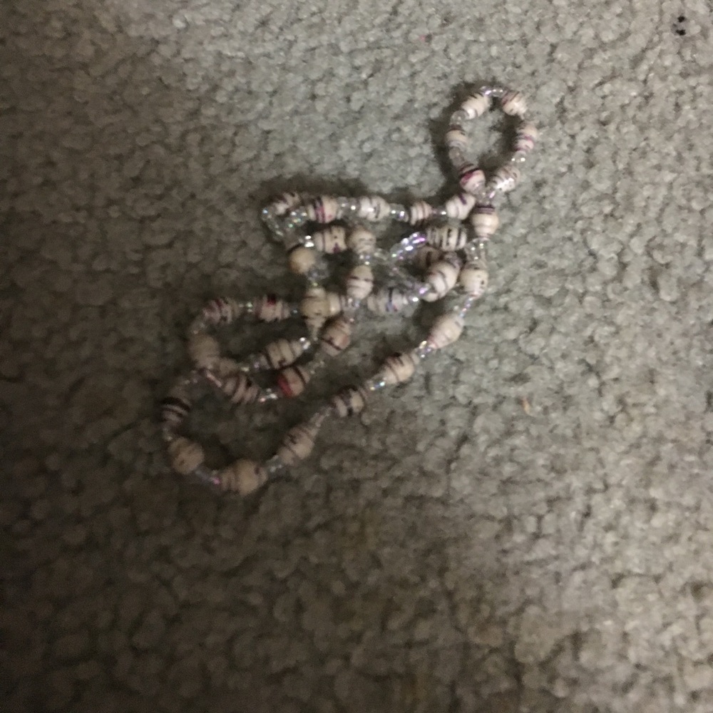 Paper bead bracelet