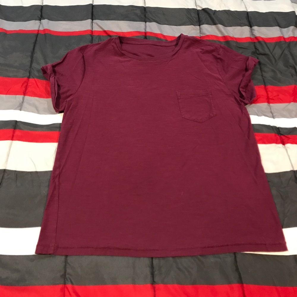 H&M men's maroon/ plum short sleeved tee