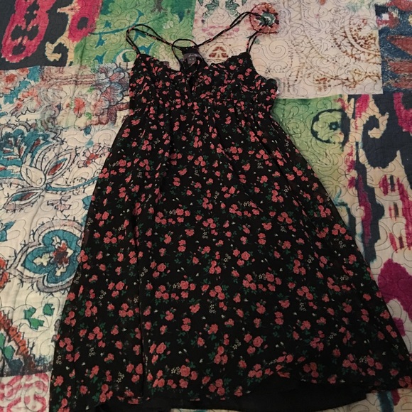 Forever 21 Dresses & Skirts - Forever 21 floral dress