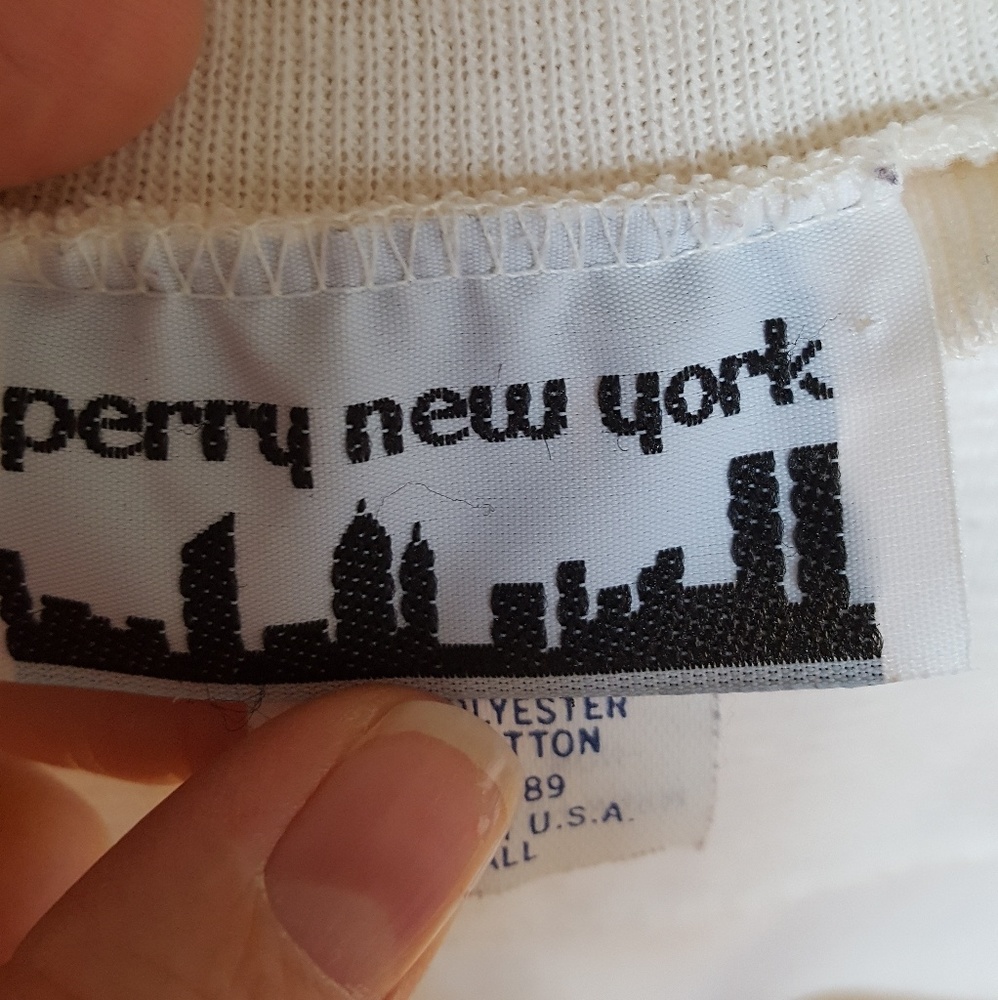 Off White Vintage Sweater - Picture 3 of 4