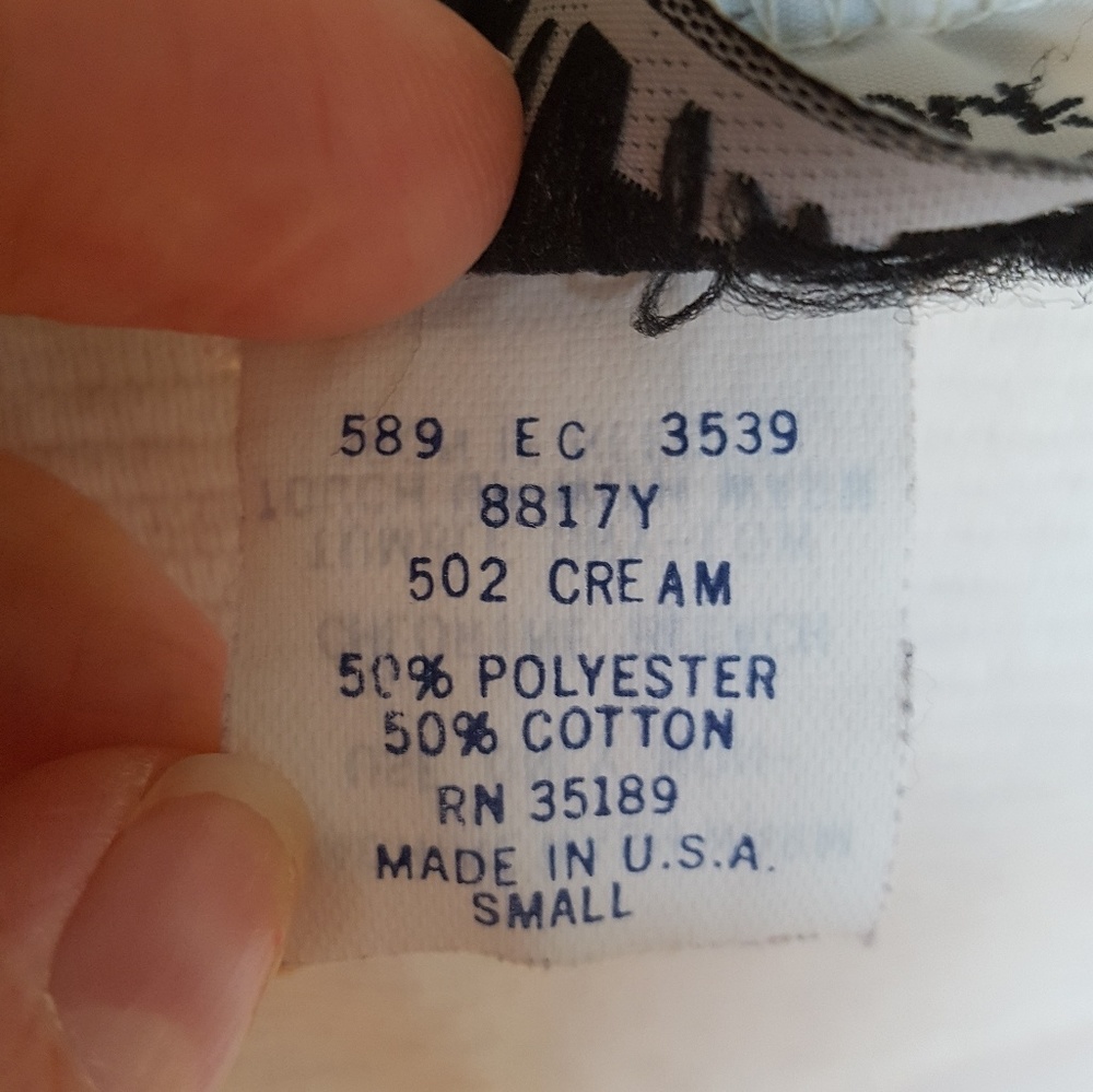 Off White Vintage Sweater - Picture 4 of 4