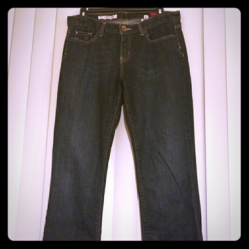 Curvy, boot cut, regular rise Jeans