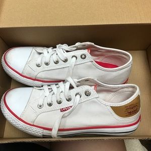 Levi White Converse