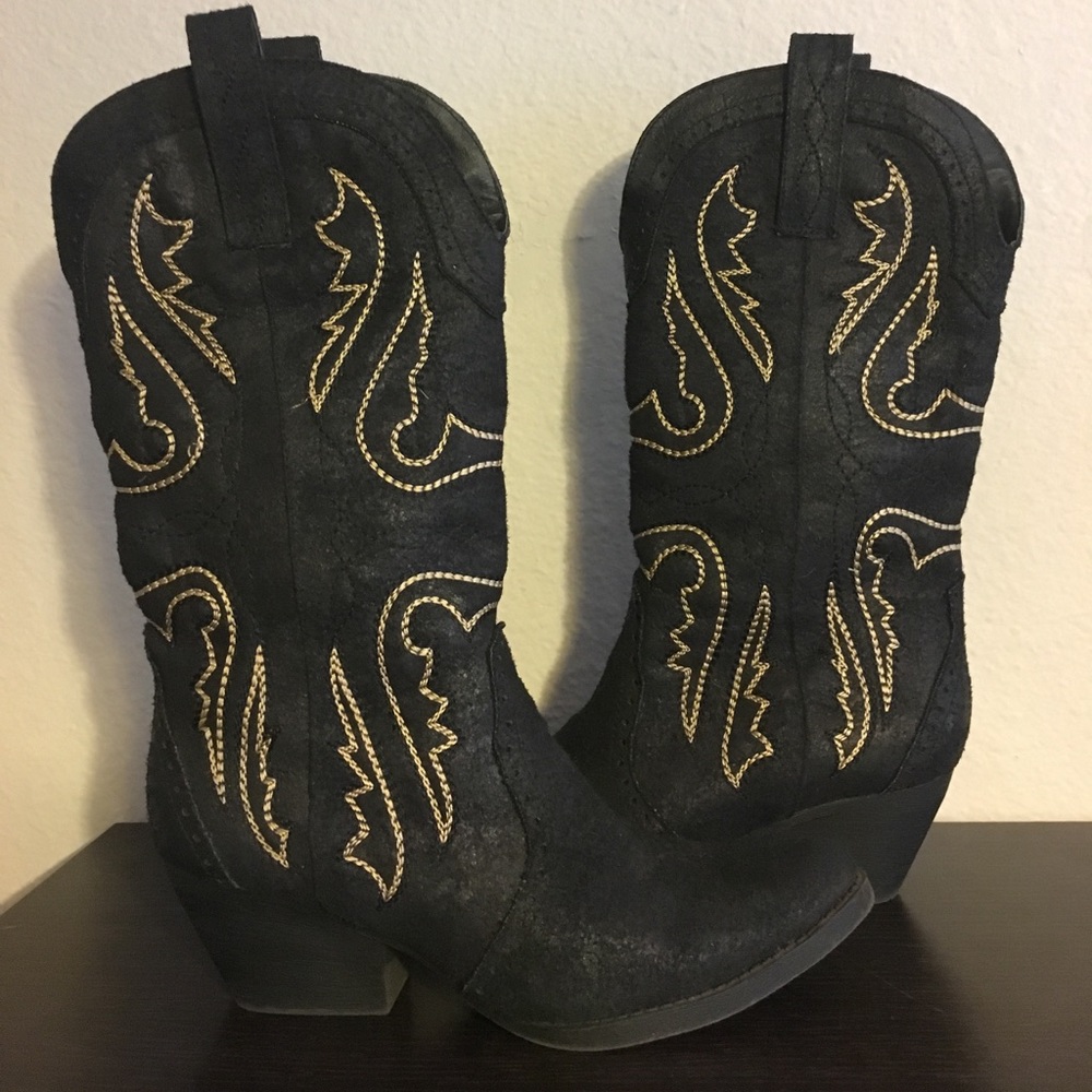 Black Cowboy Boots