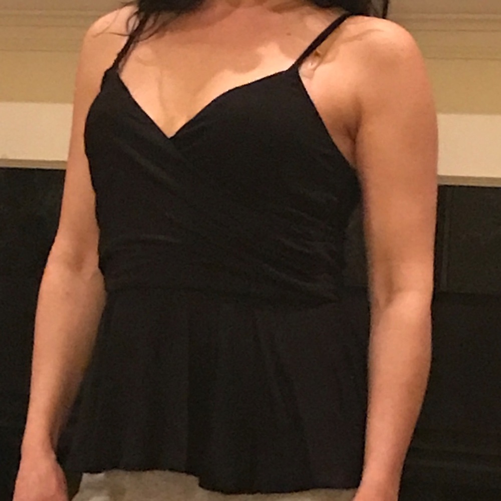 5/$20 Simple black peplum top