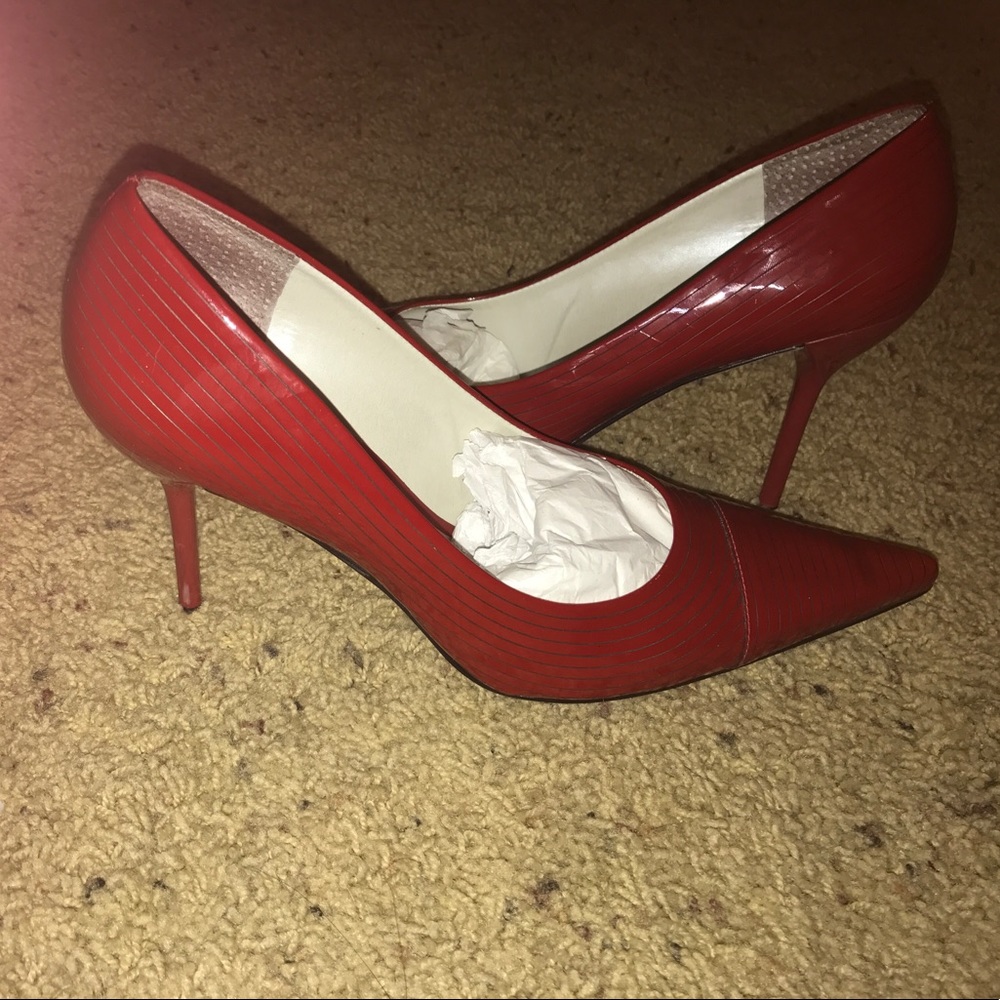 Red Pumps