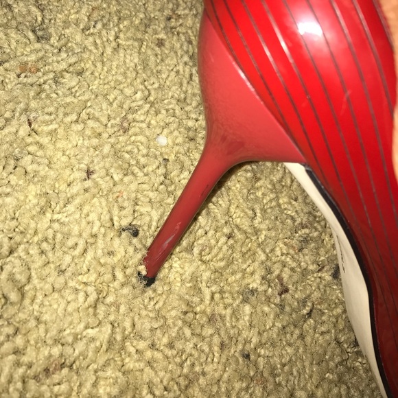 Red Pumps - Picture 3 of 3