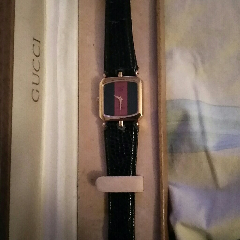 Gucci classic not working at this time.