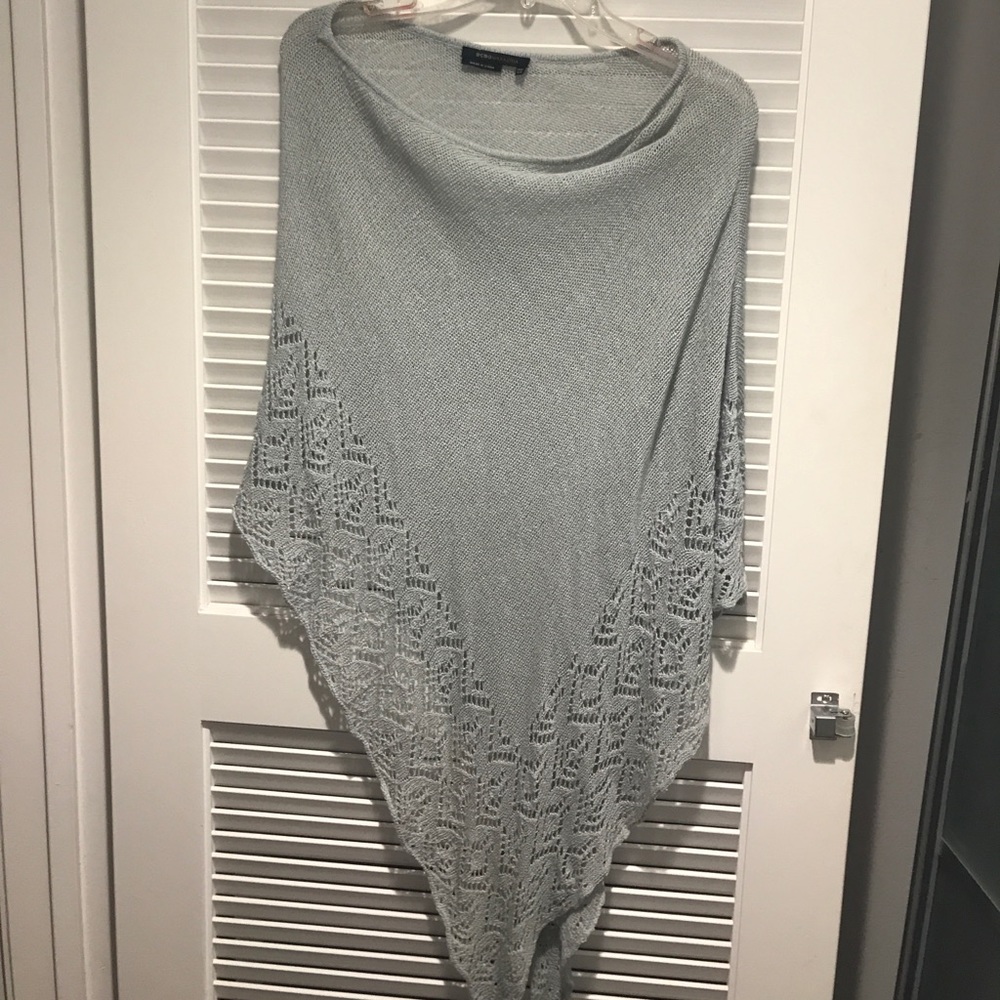 BCBG poncho
