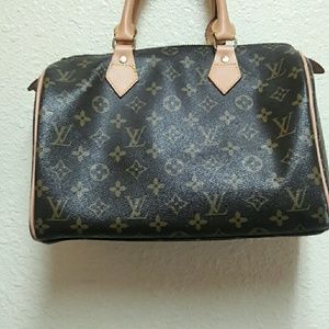 Not Authentic  fashion  bag  Louis Vuitton