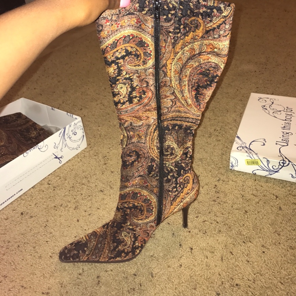 Paisley heel boots