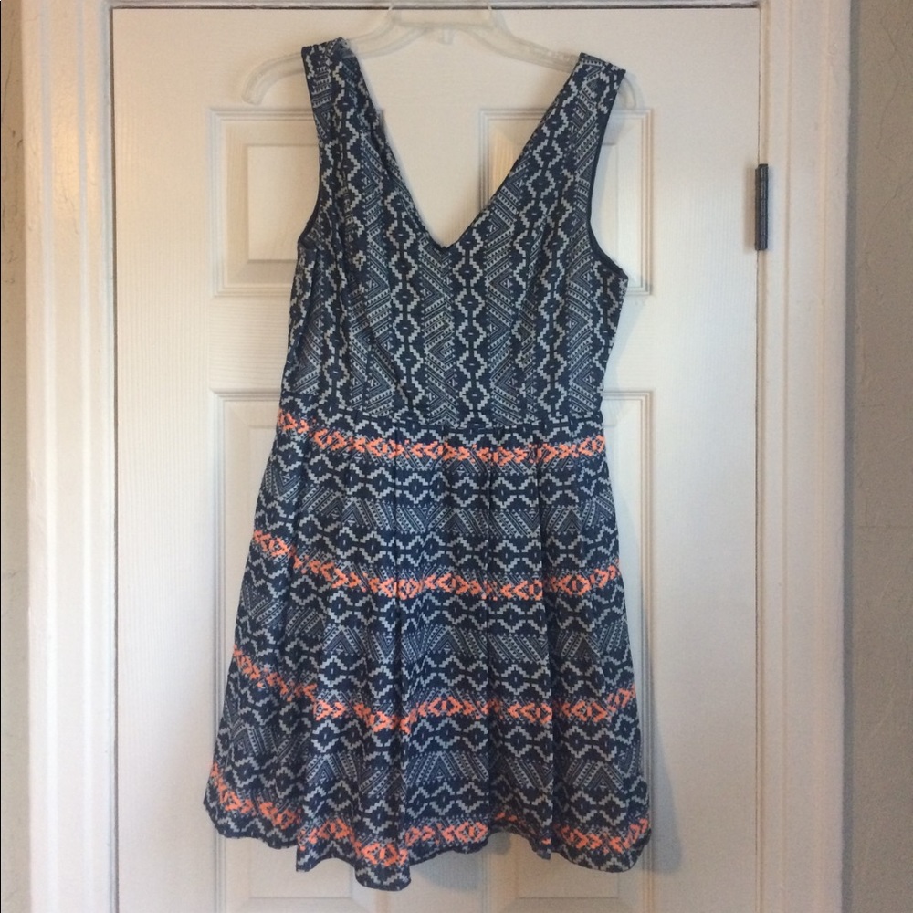 Blue, sleeveless, textile dress