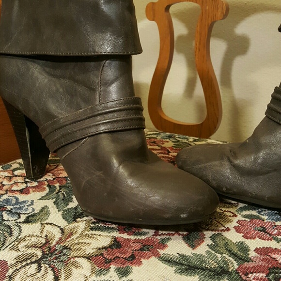 Fabulous Gray Ankle Boots Sz 9 - Picture 5 of 8