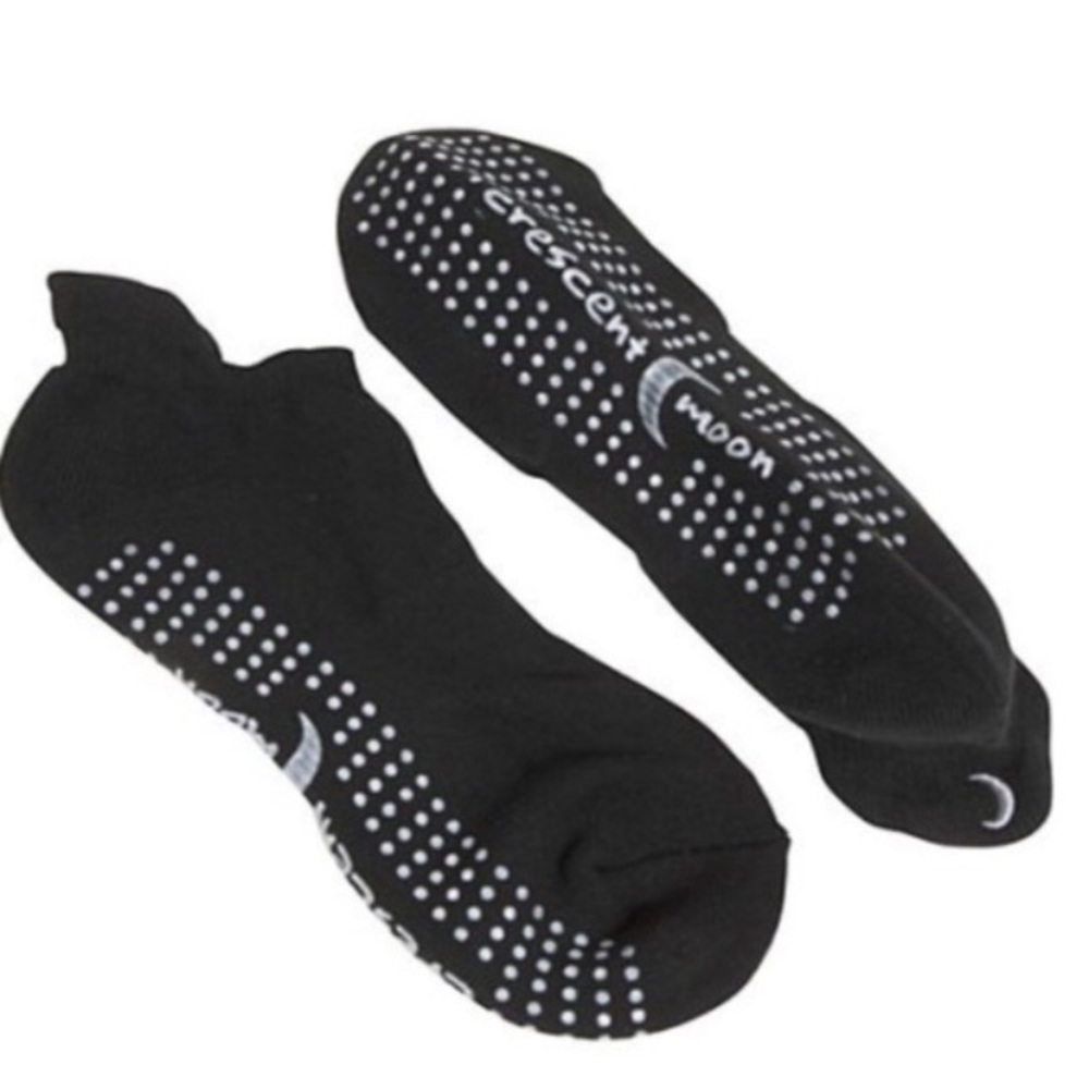 1 Pair New Barre, Yoga, Pilates Socks - Medium