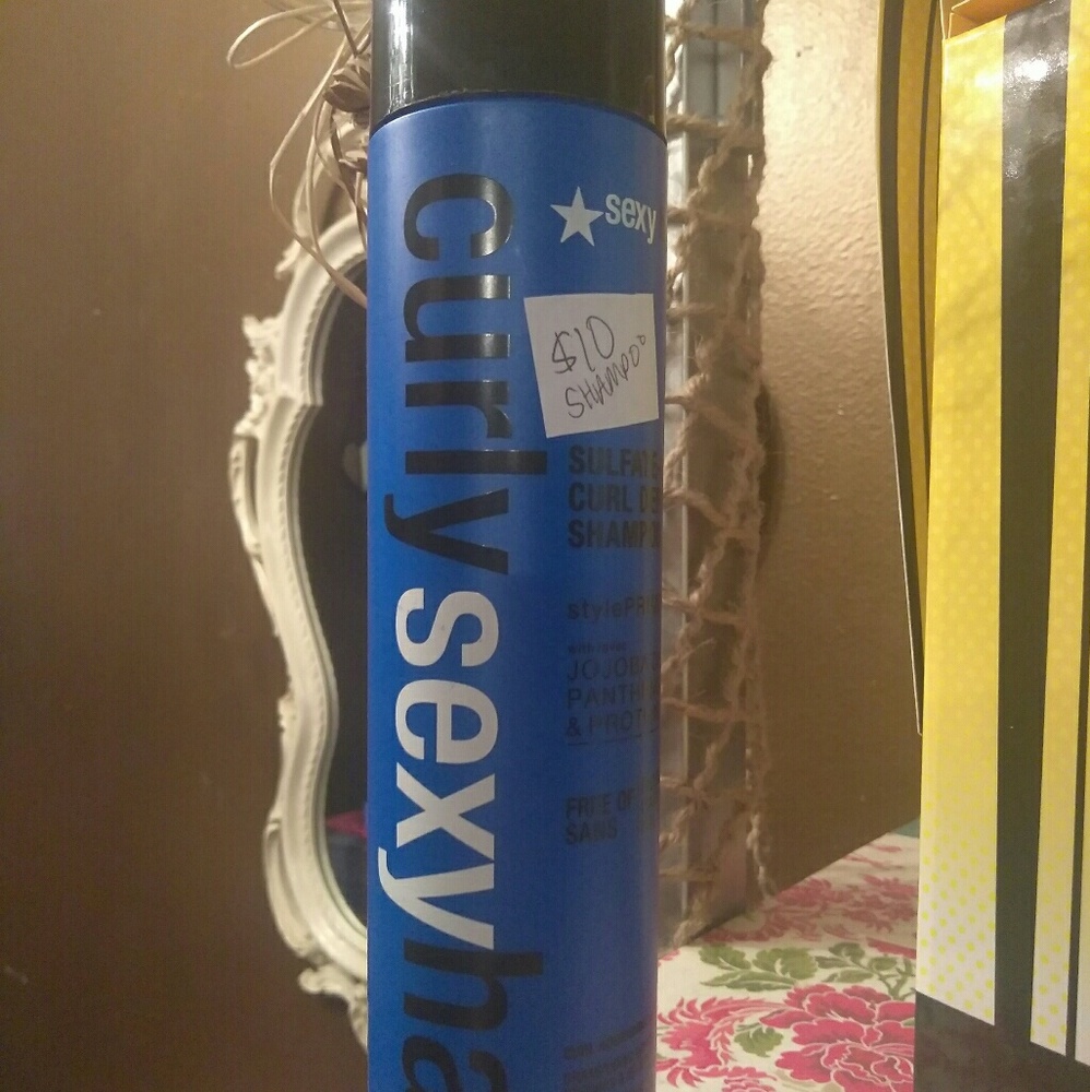 Curly sexy shampoo