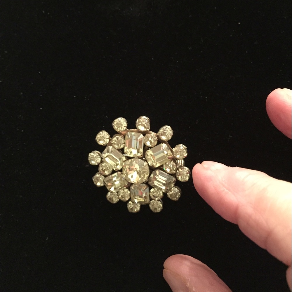 Vintage yellow rhinestone brooch