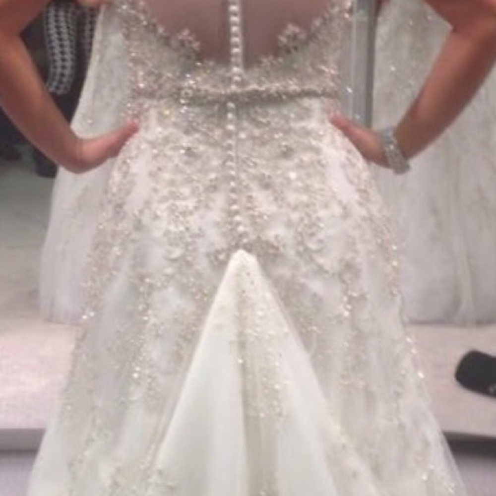 Wedding Dress - Picture 3 of 4