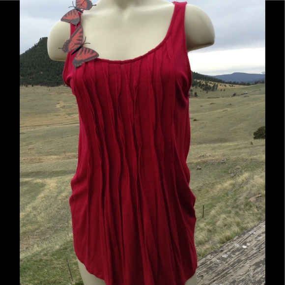 Elle Tops - ELLE Fuschia Tank. SMALL