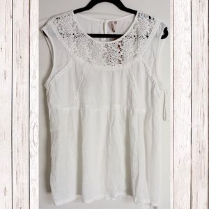 Red Camel // blouse lace