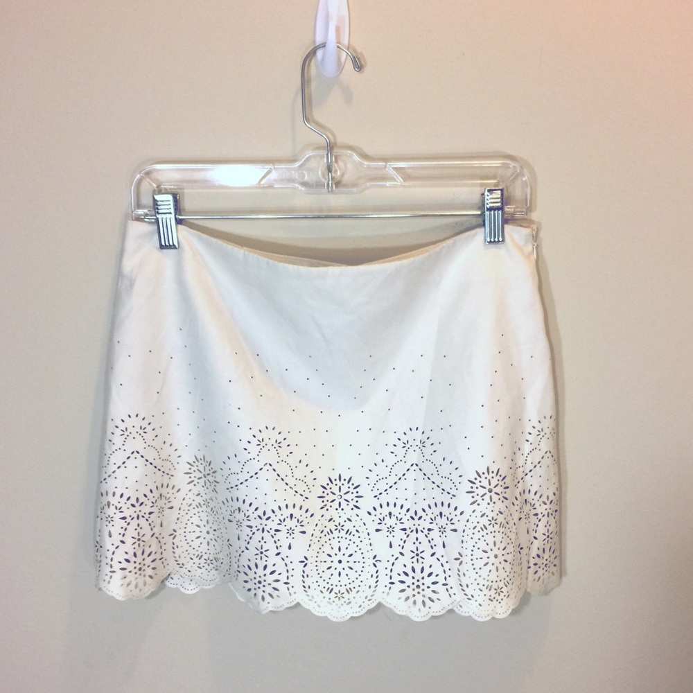 🌻🌻NWOT Gorgeous Cutout Skirt