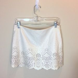 🌻🌻NWOT Gorgeous Cutout Skirt