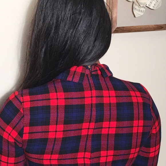 Forever21 Long Sleeve Black and Red Plaid - Picture 3 of 4