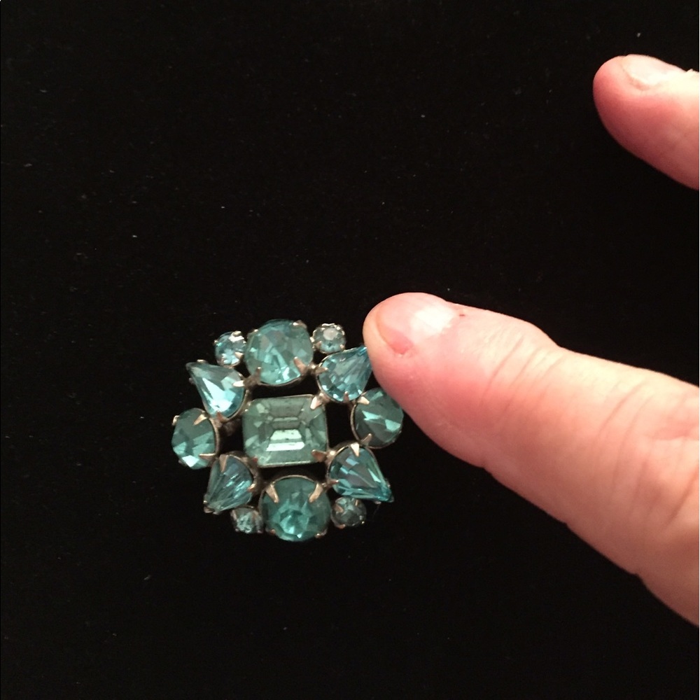 Vintage blue rhinestone brooch