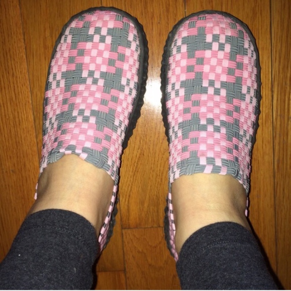 Comfy slide on