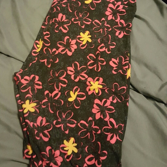 Lularoe OS leggings - Picture 1 of 2