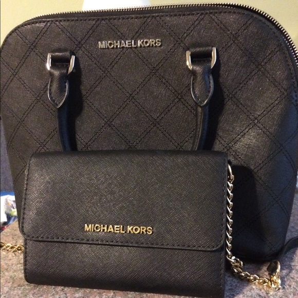 Handbag - Picture 2 of 2